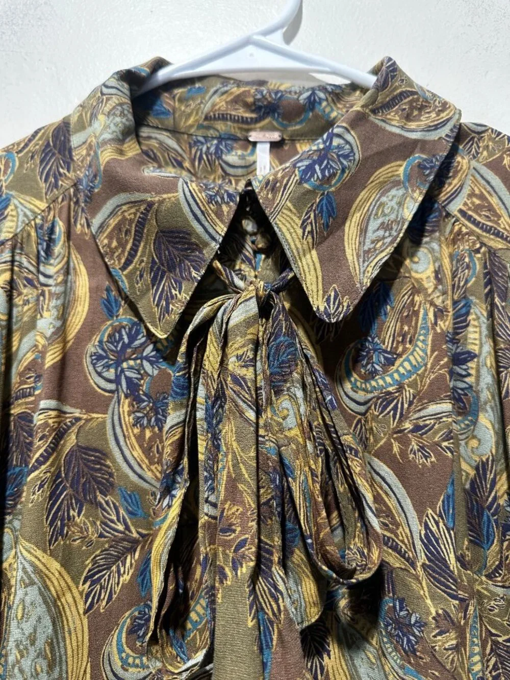 Free People Paisley Pleated Top Women Small Green Collared Tie Long Sleeve Flowy - Picture 9 of 16